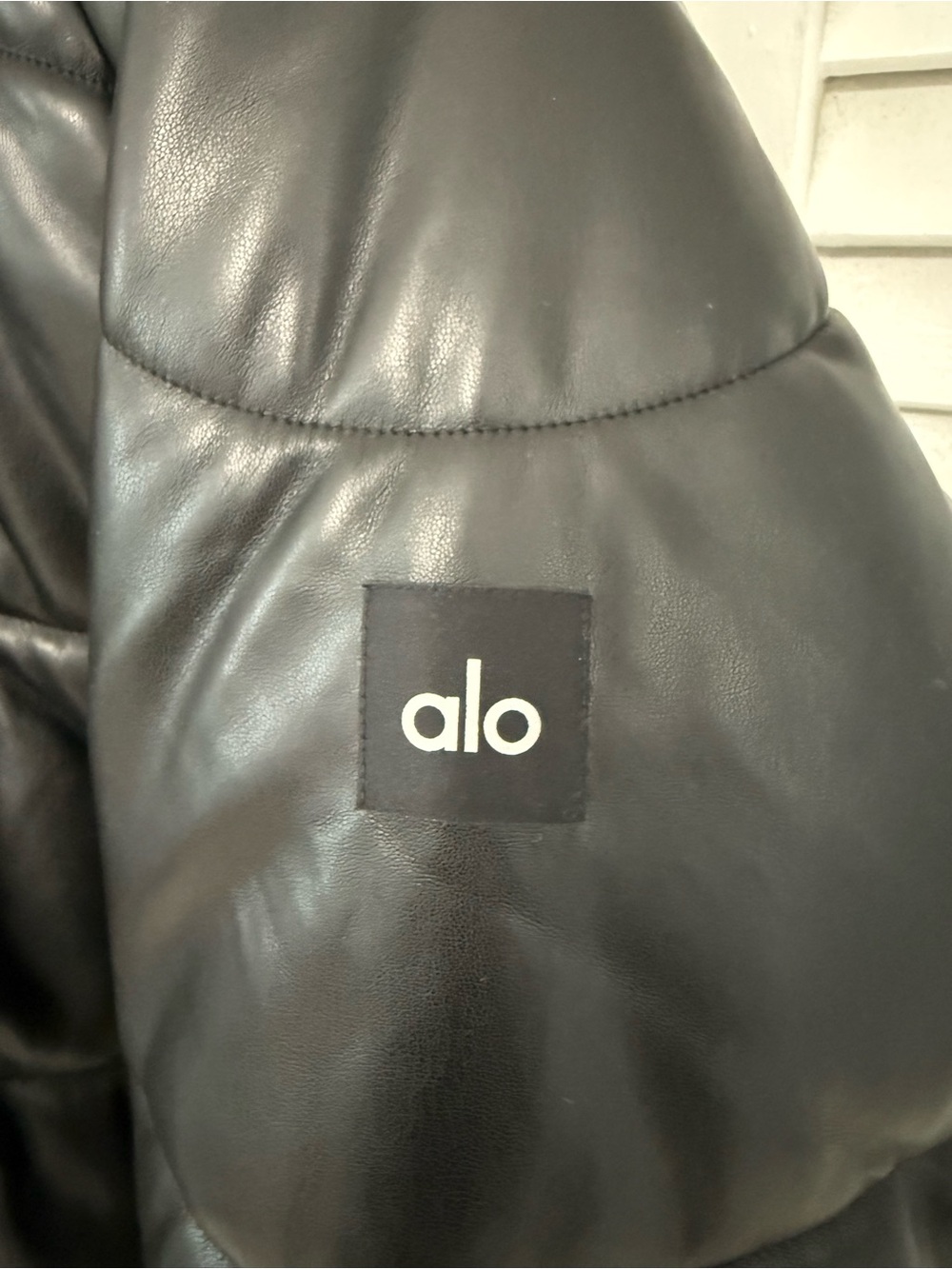 Alo Yoga Faux Leather Boss Puffer Jacket Black Medium NWOT - Picture 7 of 7